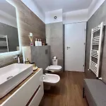 דירה Flh View Elegance - Balcony, Free Parking, Bathtub & Ac Near Coresi Mall בראשוב