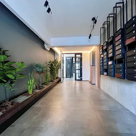 Flh View Elegance - Balcony, Free Parking, Bathtub & Ac Near Coresi Mall