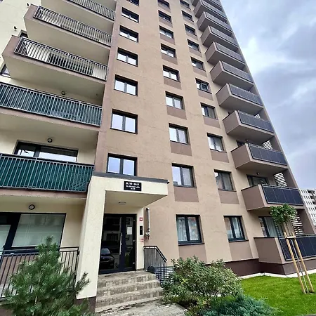 Flh View Elegance - Balcony, Free Parking, Bathtub & Ac Near Coresi Mall Braşov