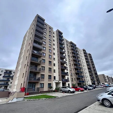 Flh View Elegance - Balcony, Free Parking, Bathtub & Ac Near Coresi Mall Apartment