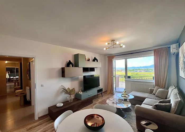 Flh View Elegance - Balcony, Free Parking, Bathtub & Ac Near Coresi Mall Apartment *