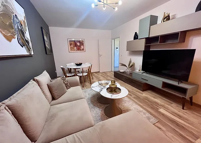 Flh View Elegance - Balcony, Free Parking, Bathtub & Ac Near Coresi Mall Апартаменты *