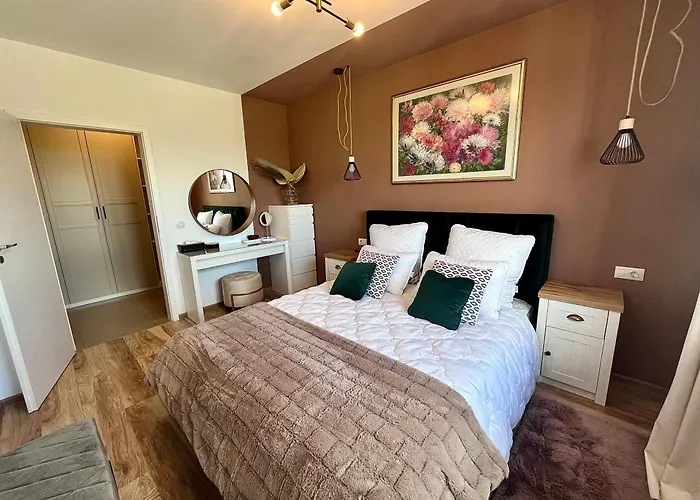 Flh View Elegance - Balcony, Free Parking, Bathtub & Ac Near Coresi Mall Брашов