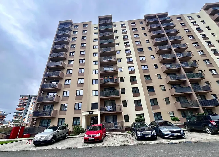 Апартаменты Flh View Elegance - Balcony, Free Parking, Bathtub & Ac Near Coresi Mall