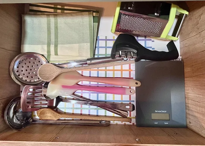 Flh View Elegance - Balcony, Free Parking, Bathtub & Ac Near Coresi Mall Apartment *