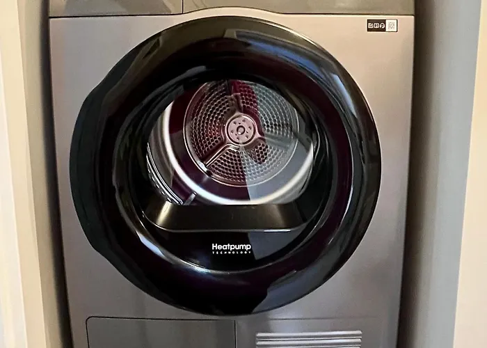 Flh View Elegance - Balcony, Free Parking, Bathtub & Ac Near Coresi Mall