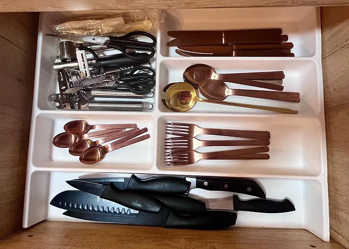 Апартаменты Flh View Elegance - Balcony, Free Parking, Bathtub & Ac Near Coresi Mall