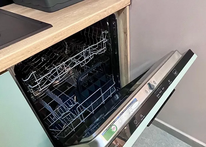 Flh View Elegance - Balcony, Free Parking, Bathtub & Ac Near Coresi Mall Брашов