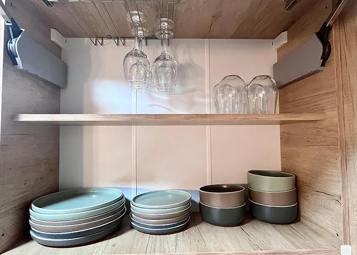 Апартаменты Flh View Elegance - Balcony, Free Parking, Bathtub & Ac Near Coresi Mall Брашов